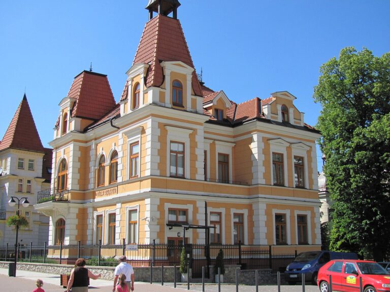 v Gelnici: okolie námestia. v Turčianskych Tepliciach: centrum